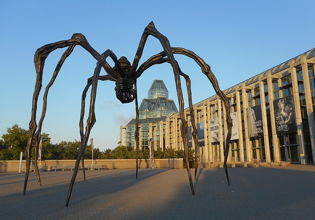 Sculpture de Louise Bourgeois intitulée "Maman"