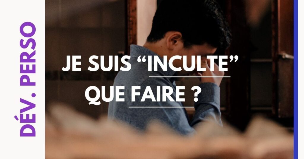 Couverture de l'article "Je suis inculte, comment faire". Un jeune homme se tient la tête avec, au premier plan, un livre ouvert