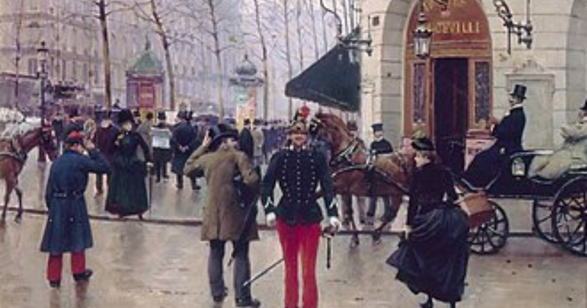 Reproduction de la peinture Le Théâtre du Vaudeville de Jean Béraud, rue parisienne animée avec militaires, passants et calèches